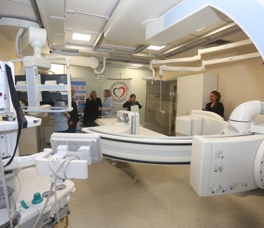 Nova unidade de hemodinâmica é inaugurada no Instituto de Cardiologia, em São José equipamentos em sala de cirurgia