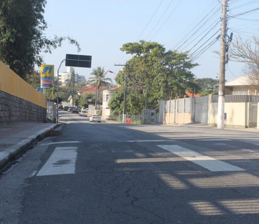 esquina das ruas frederico afonso e assis brasil