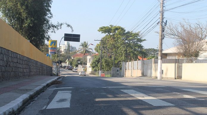 esquina das ruas frederico afonso e assis brasil