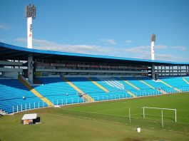 estádio da ressacada, do avaí, com as arquibancadas vazias