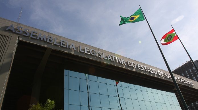 fachada externa da assembleia legislativa