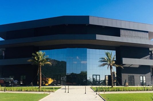 Vacinação em São José será na Arena Petry grande prédio da arena vista de fora
