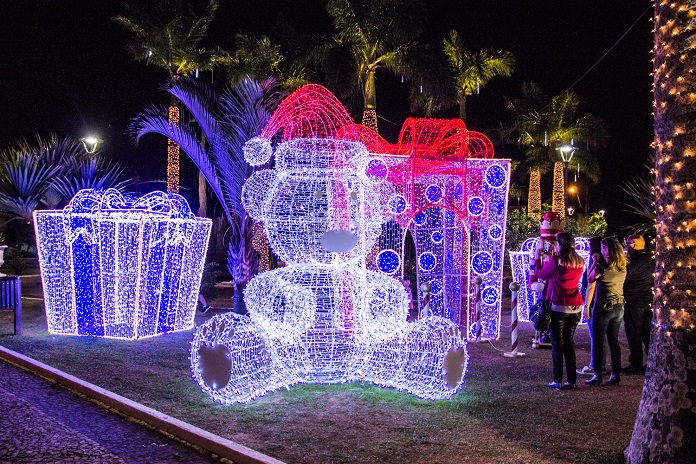 iluminação da decoração de natal na praça