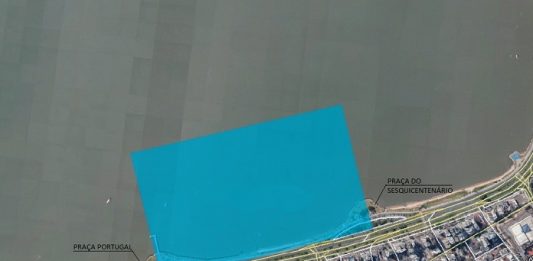 foto de satélite da av. beira-mar norte mostrando um retângulo desenhado sobre o mar onde será a marina