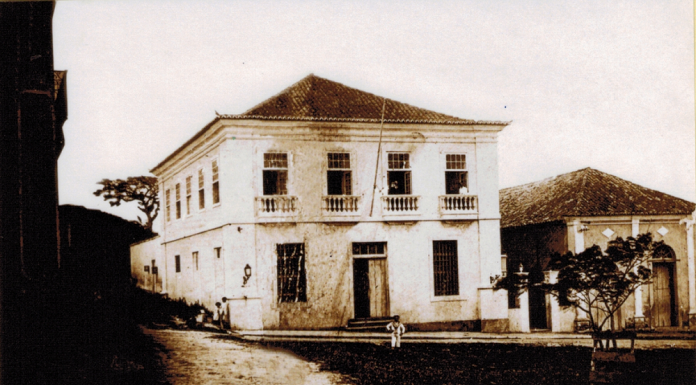 foto antiga mostra a atual casa de de cultura no centro histórico de são josé