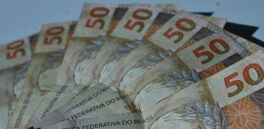 notas de cinquenta reais