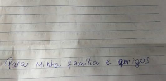 frase escrita à mão: "para minha família e amigos"