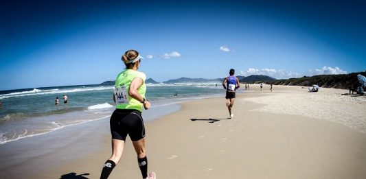 A Volta à Ilha, maior corrida de revezamento em extensão da América Latina, será em 13 de abril - Foto: Divulgação