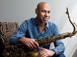 Saxofonista Joshua Redman se apresenta no dia 17 com Thiago Espírito Santo e Grégoire Maret no CIC - Foto: Divulgação