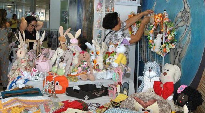 Produtos artesanais desenvolvidos nas Escolas Profissionais estão à venda até esta quarta-feira - Foto: PMSJ