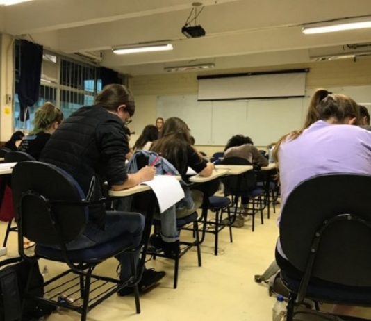 São ofertadas 1.040 vagas em 37 cursos presenciais de graduação - Foto: Udesc/Divulgação