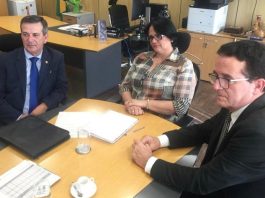 Deputado federal Hélio Costa (à dir.) esteve em audiência com a ministra Damares Alves e o delegado Wanderley Redondo para discutir o evento, nesta quinta (23/5) - Foto: Divulgação/CSC