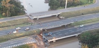 Durante esse sábado (25), o DNIT trabalhou no assoreamento da cabeceira da ponte Sul sobre o Rio Sangão; neste domingo, junto com a PRF, avaliam a abertura da ponte Norte em mão dupla - Foto: PRF/Divulgação/CSC