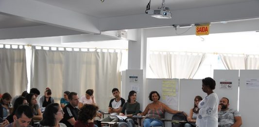 Prefeitura de São José e Udesc firmam parceria na área de Educação Física Parceria com o Laprapef oferece cursos para os professores do município e a troca de experiências entre acadêmicos e profissionais de educação física - Foto: PMSJ/Divulgação