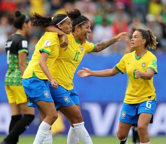 brasil e jamaica tres de cristiane - foto fifa