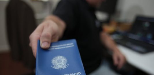 Crescimento de empregos em SC atinge 16 mil por mês criacao de empregos formais em santa catarina no primeiro semestre 2019