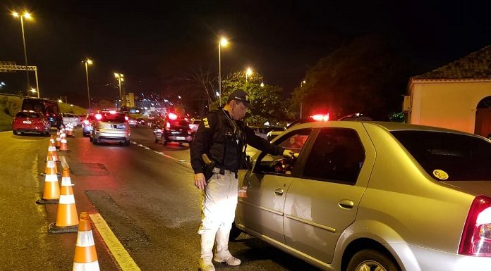 prf flagrou 3 mil motoristas sob efeito de alcool em 6 meses sc