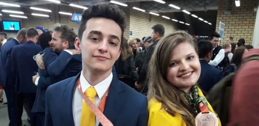 Alunos de SC conquistam bronze na Russia