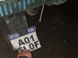 Moto da Argentina com placa de papel é flagrada na BR 101 moto da argentina com placa de papel - prf