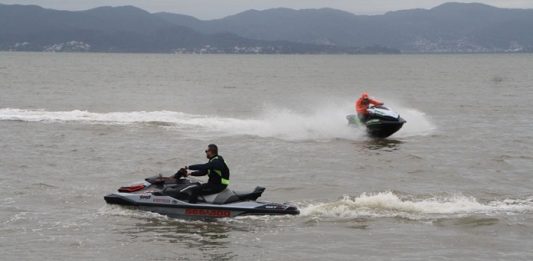 caça ao tesouro lixo na ilha de anhatomirim (2)