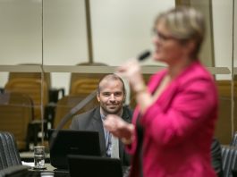 livro poesias para vestibular ufsc gera polemica na alesc