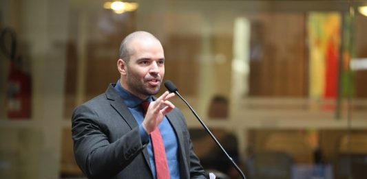 Sempre verborrágico, Jessé Lopes consegue seu objetivo: os holofotes