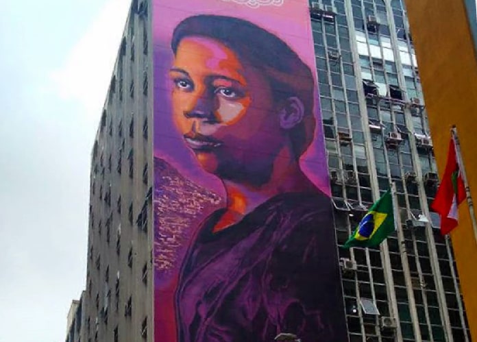 gigantesco mural de antonieta de barros em prédio no centro de florianópolis