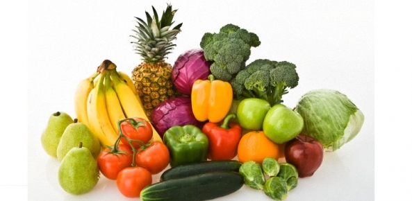 Cesto com frutas e verduras