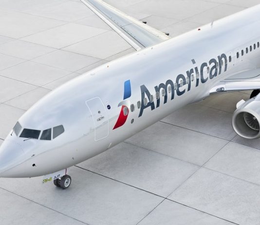 American Airlines suspende voos para o Brasil close em parte frontal de avião da american airlines