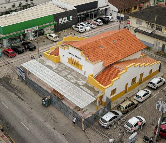 Fachada do Mercado Público de Palhoça