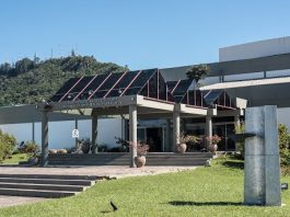 entrada do cic, com morro da cruz ao fundo