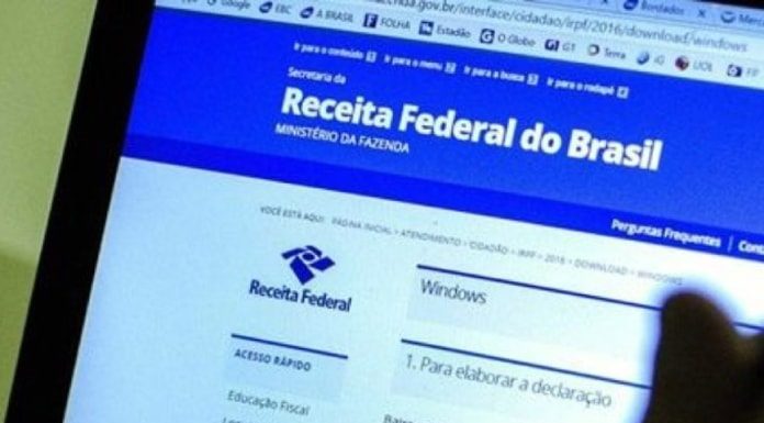 tela de computador com navegador aberto na página da receita federal do brasil