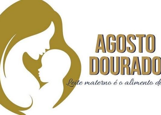 Palestras online sobre o Agosto Dourado, mês da amamentação cartaz escrito "agosto dourado leite materno é o alimento da cura"