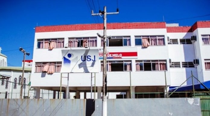 Frente da Universidade Municipal de São José