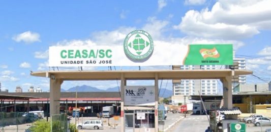 pórtico de entrada da ceasa de são josé com nome por extenso