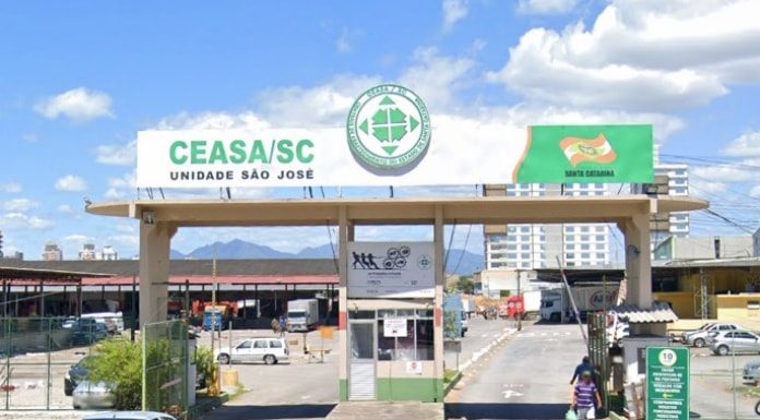 pórtico de entrada da ceasa de são josé com nome por extenso