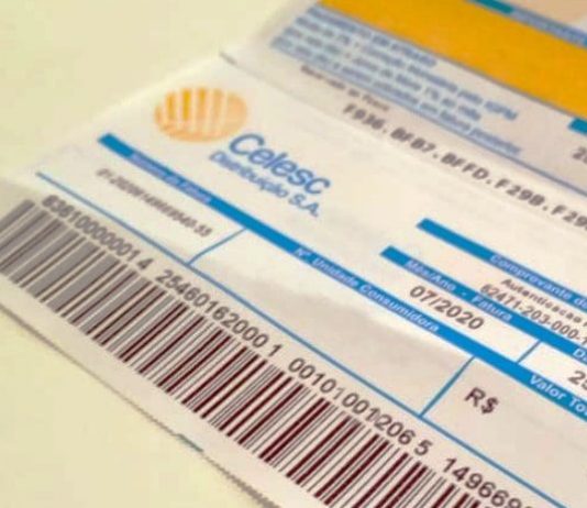 Energia subiu 30% desde abril, mostra levantamento da Udesc close em código de barras na parte de baixo de uma fatura da celesc