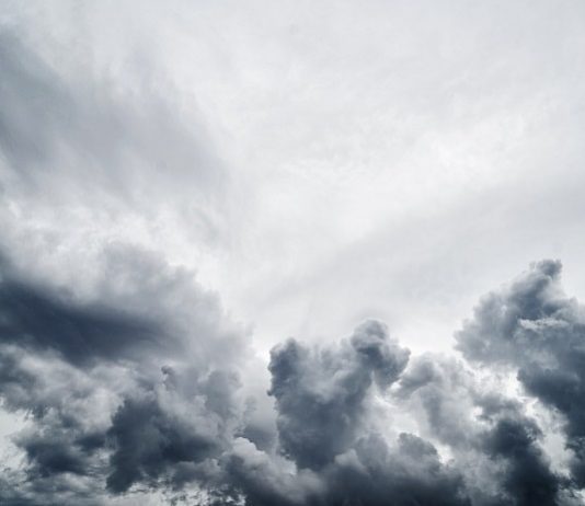 clima para amanhã - previsão do tempo para santa catarina - céu com nuvens em sc; chuva