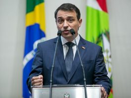 MPSC arquiva investigação contra Moisés no caso dos respiradores