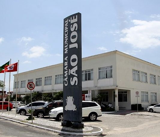 Ao vivo: Prefeito e vereadores tomam posse em São José câmara de vereadores de são josé