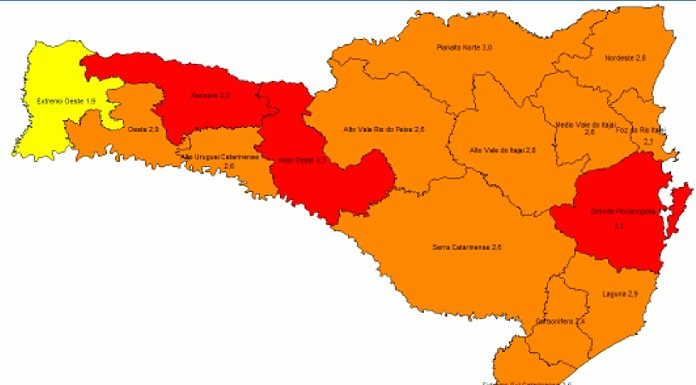 mapa de sc divido em regiões pintadas conforme classificação de risco
