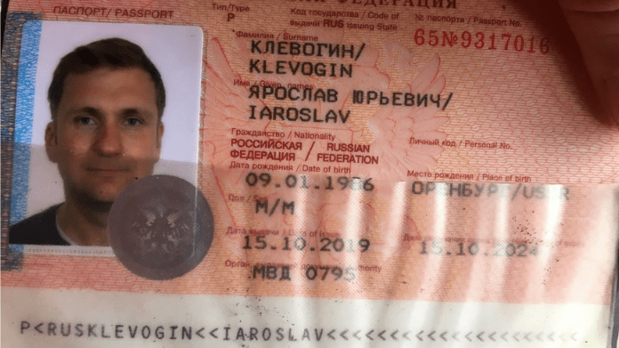 Passaporte russo de Iaroslav Klevogin