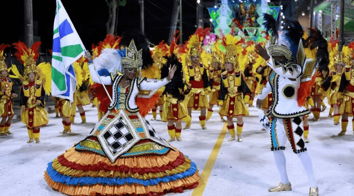 desfiles cancelados: Desfile de Escola de Samba em Florianópolis