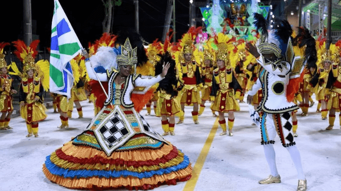 Desfile de Escola de Samba em Florianópolis