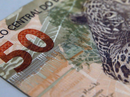 Zoom em uma cédula de 50 reais