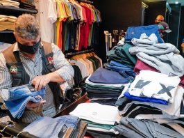 Operação de combate à pirataria é deflagrada em shoppins da Grande Florianópolis - Ricardo Wolffenbuttel/Secom SC/Divulgação/CSC