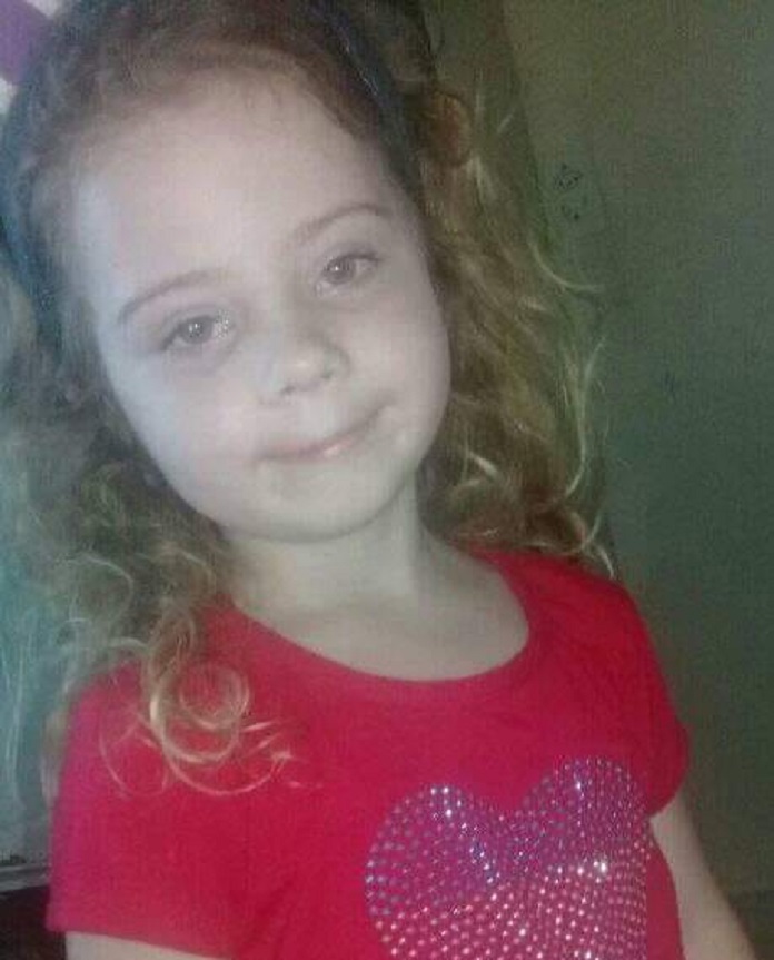 menina Fabíola, de quatro anos, foi levada de dentro de casa, no bairro Pacheco, em Palhoça. - Facebook/Divulgação/CSC