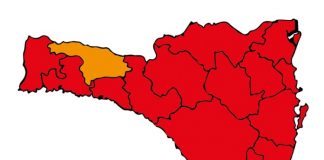 Na atualização da matriz de risco à Covid em SC, com novos parâmetros, duas regiões tiveram piora e uma melhora - mapa de sc com 15 regiões no vermelho e uma no laranja