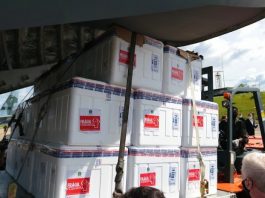 Vacinação contra Covid-19 começa nesta segunda-feira em Santa Catarina Primeiro lote de 126 mil doses de Coronavac é enviado para SC nesta segunda-feira (18) - Vacinação começa
