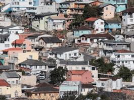 Fundo de Habitação Popular: Várias casas no território catarinense
